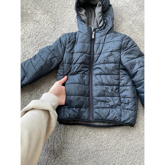 Kids Unisex black puffer coat, size XS (4/5) - Picture 2 of 6
